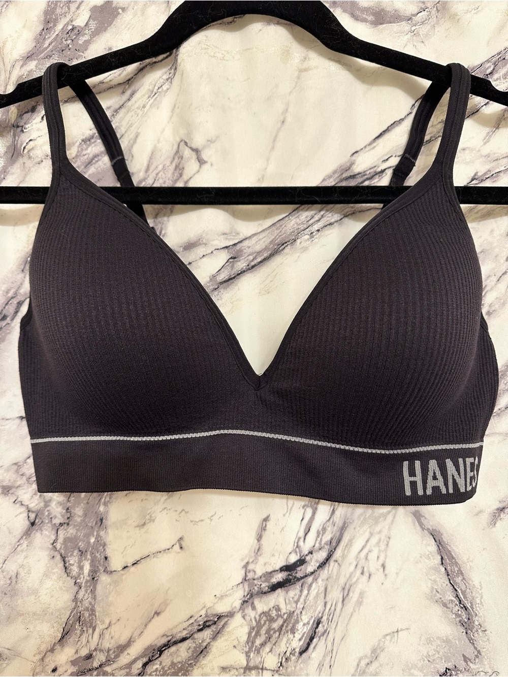 Hanes Black Seamless/Wireless Bralette - Comfort Fit